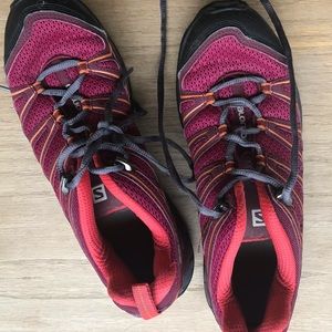 Salomon Women's X Ultra Hiking Shoe 9